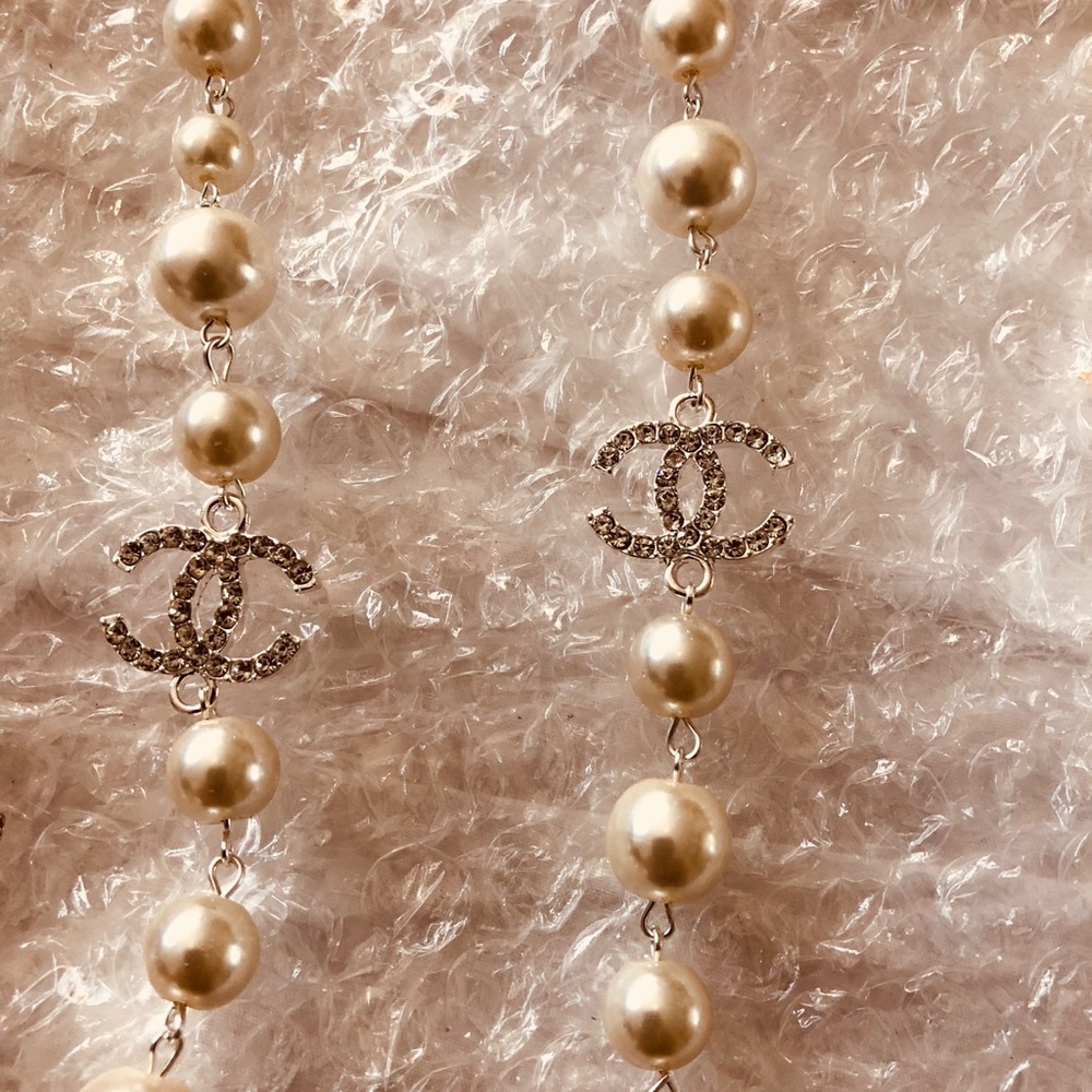 Pearl necklace